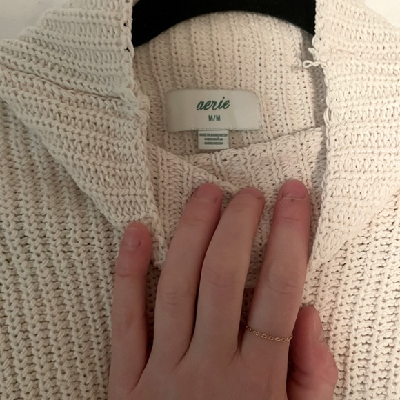 Soft cream turtle neck - Picture 2 of 2